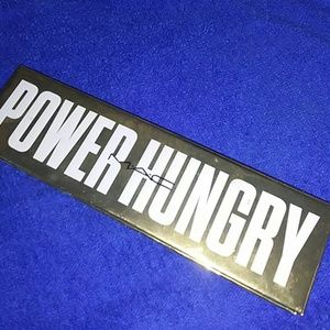 m.a.c power hungry pallette